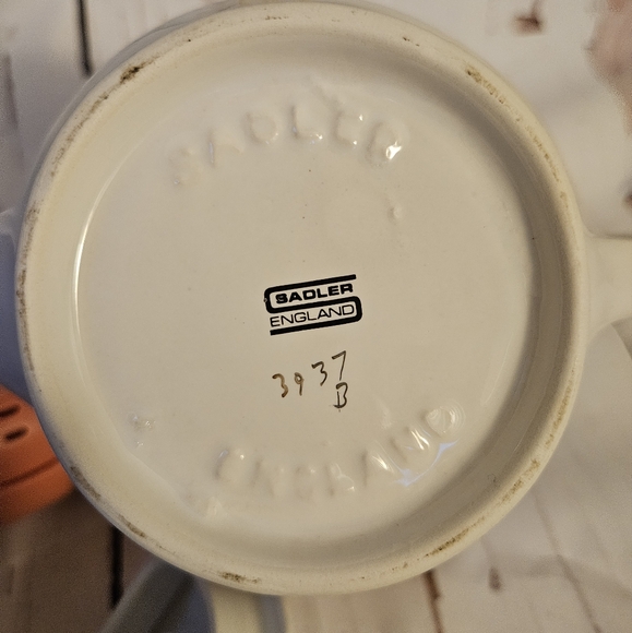 Vintage Sadler England Floral Tea Pot - Picture 6 of 16